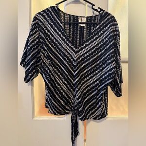 Japna Black and White Floral Blouse